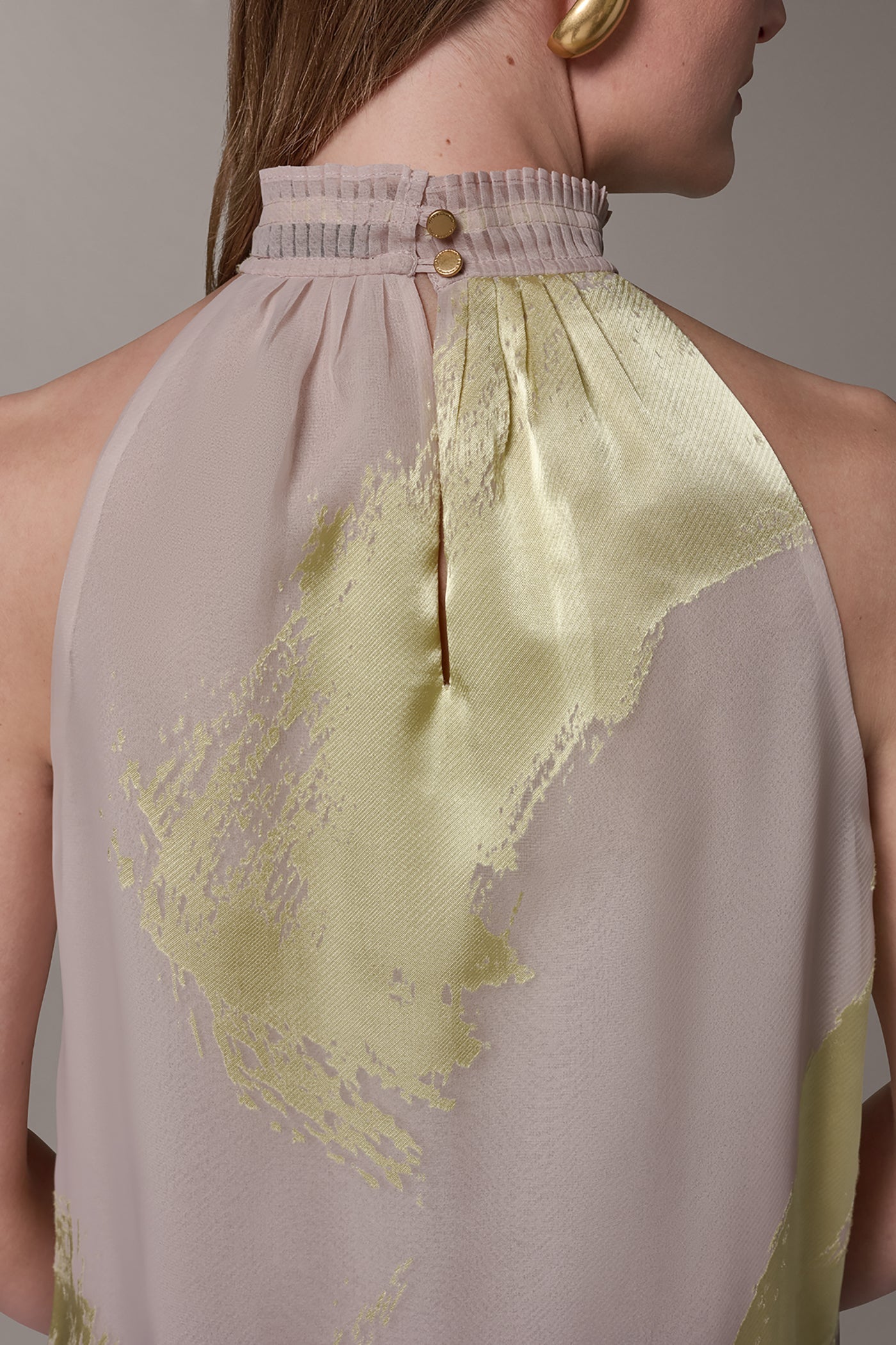 Sisal/Citrus SLEEVELESS METALLIC BRUSHSTROKE BLOUSE Donna Karan
