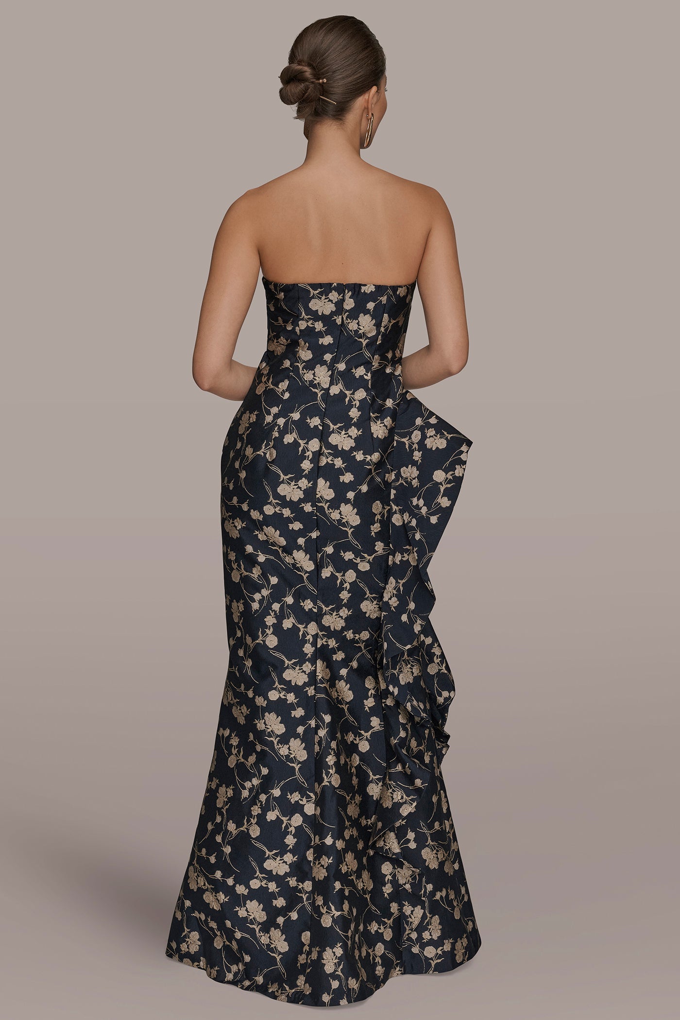 NIGHTFALL/VELLUM MULTI STRAPLESS FLORAL RUFFLED HIGH-SPLIT GOWN Donna Karan