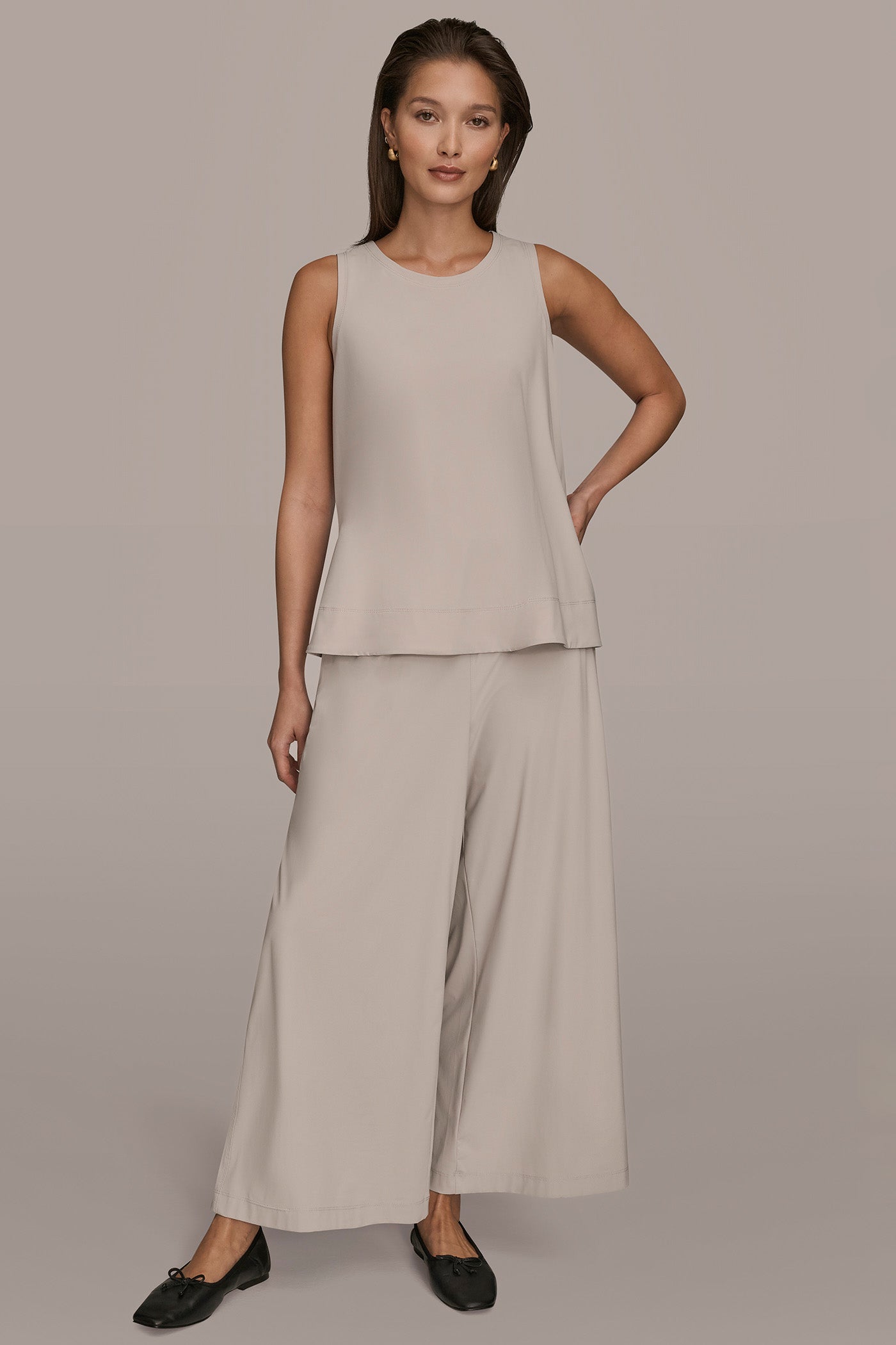VAPOR THE MODERN TRAVEL SLEEVELESS SWING TANK Donna Karan