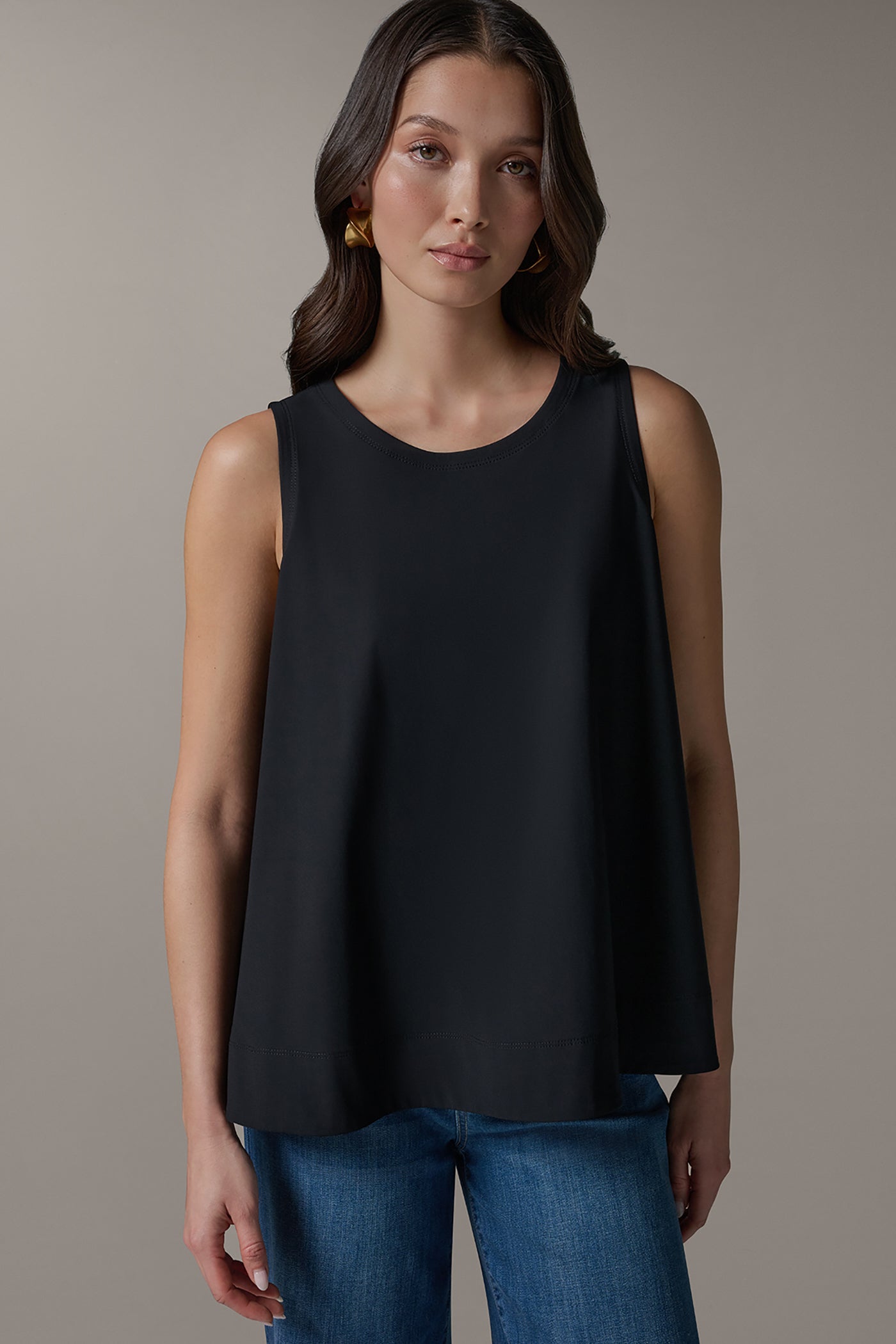 Black THE MODERN TRAVEL SLEEVELESS SWING TANK Donna Karan