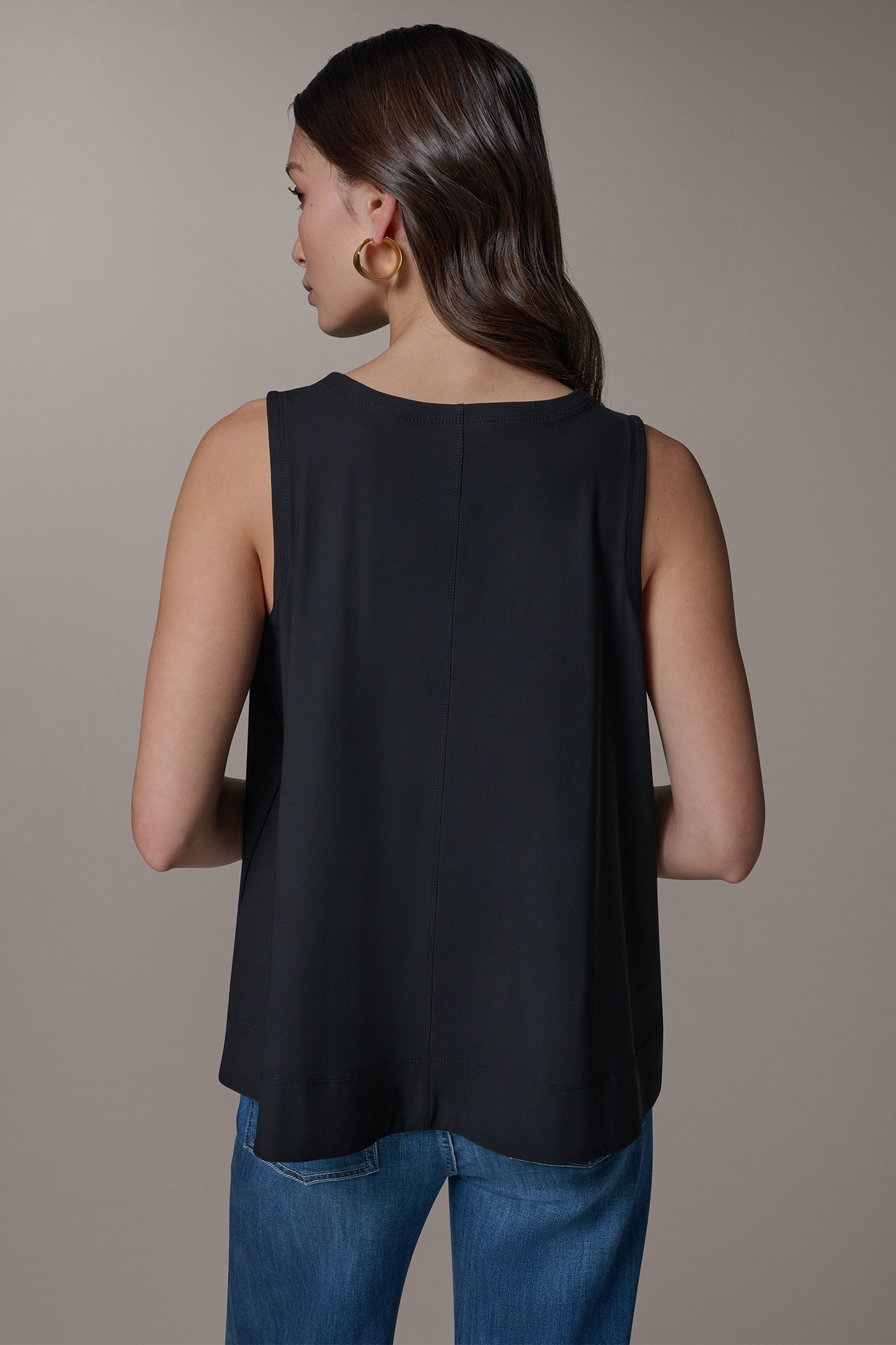 Black THE MODERN TRAVEL SLEEVELESS SWING TANK Donna Karan