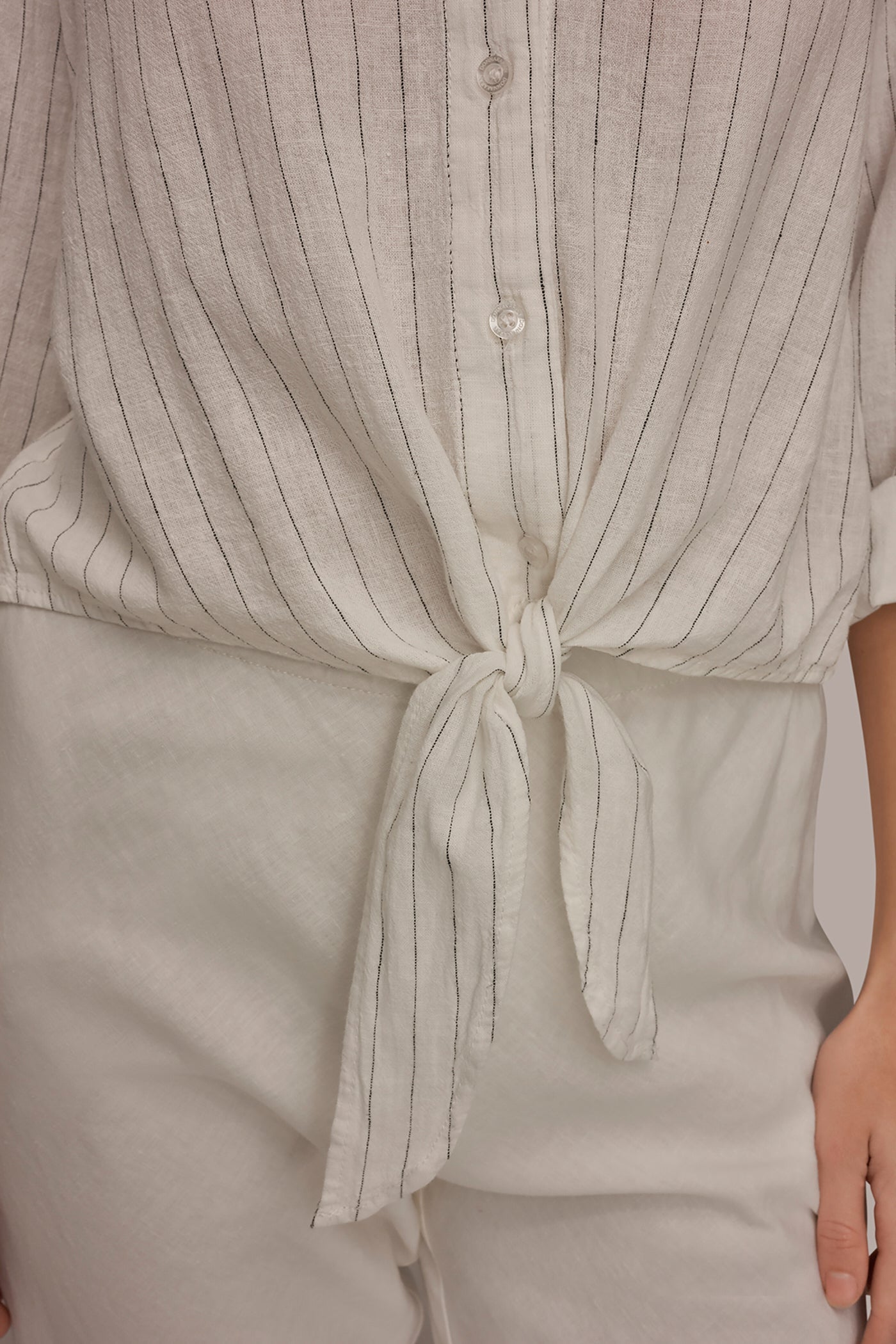 Cream/Black LONG SLEEVE TIE-FRONT BLOUSE Donna Karan