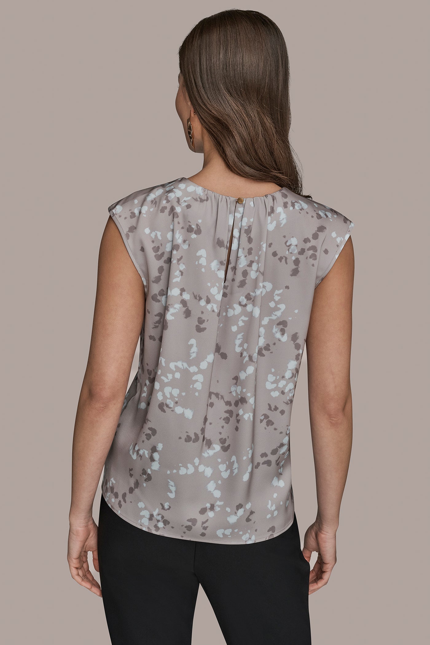 DRIFTWOOD MULTI FLORAL CAP SLEEVE TWIST BLOUSE Donna Karan
