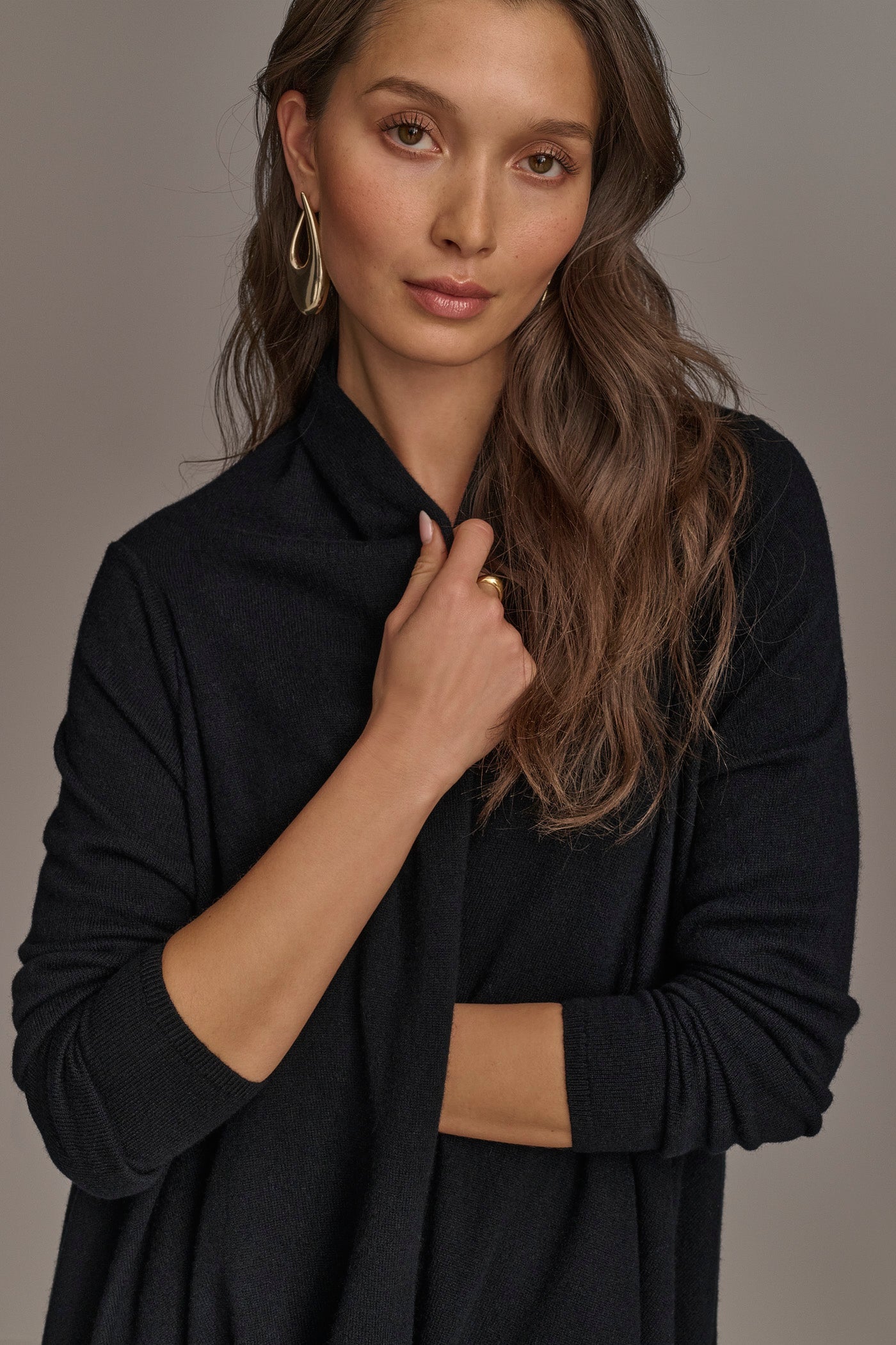 Black CASHMERE LONG SLEEVE CARDIGAN Donna Karan