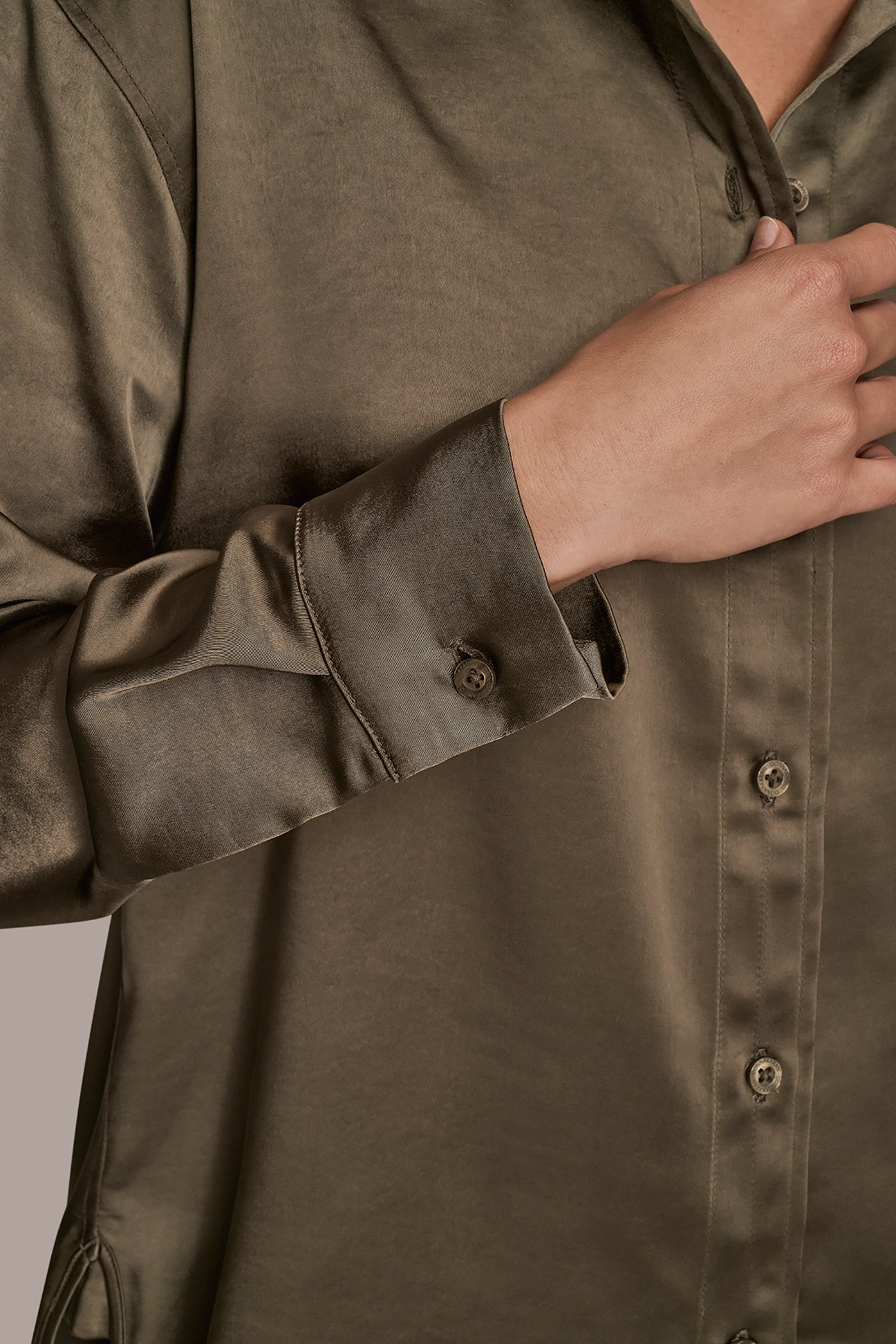 KHAKI GREEN SATIN SHIRT Donna Karan