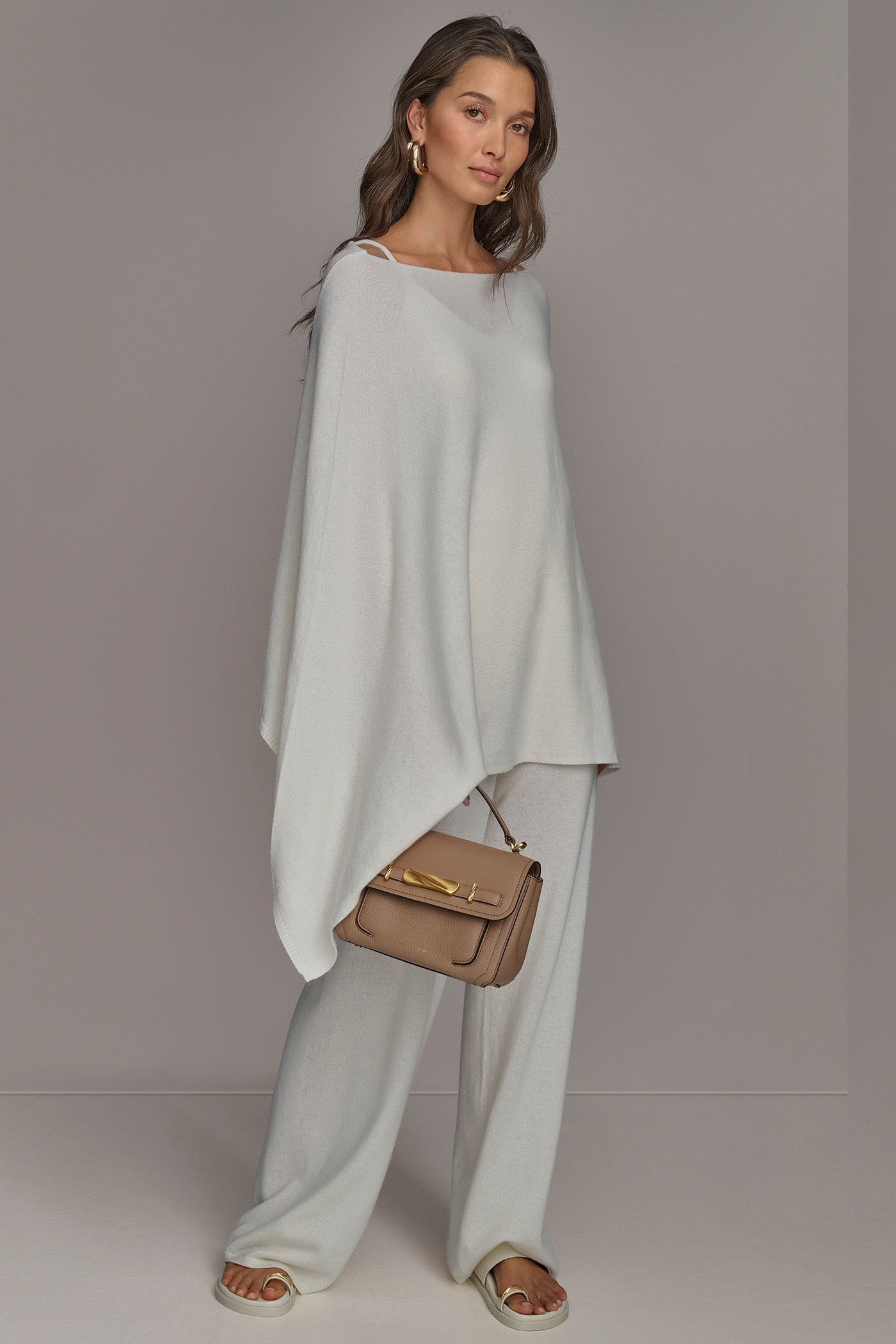 CREAM CASHMERE PONCHO Donna Karan