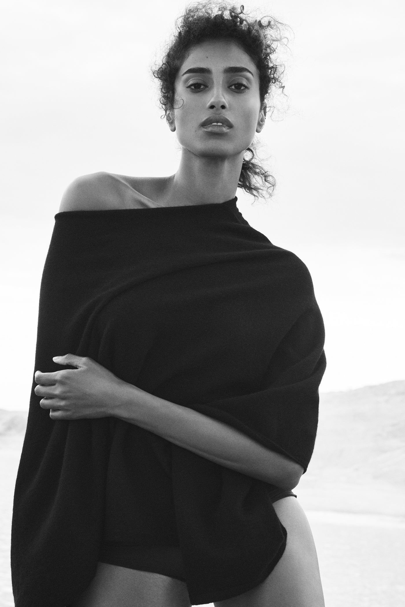 Black CASHMERE PONCHO Donna Karan