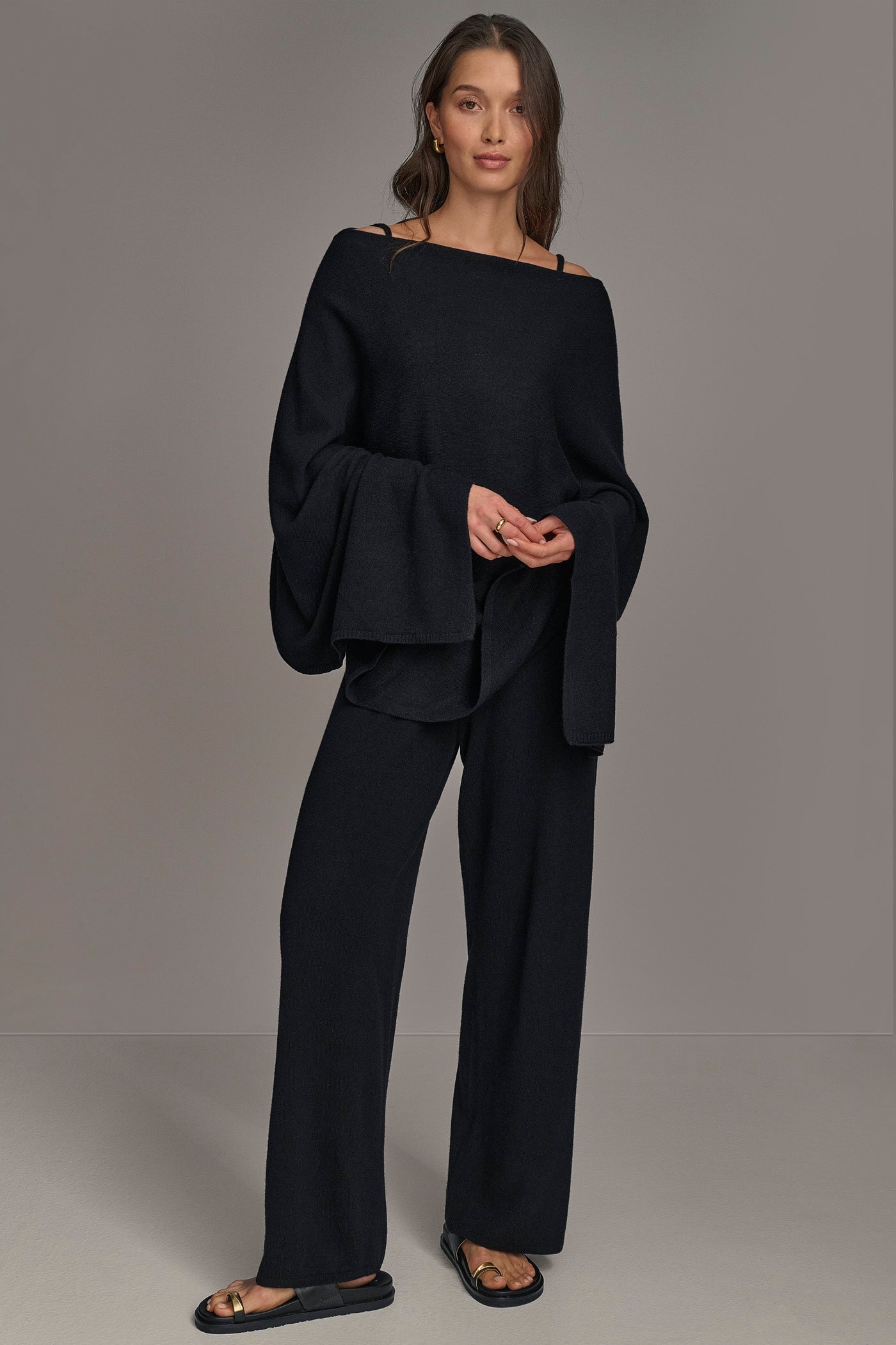 Black CASHMERE PONCHO Donna Karan