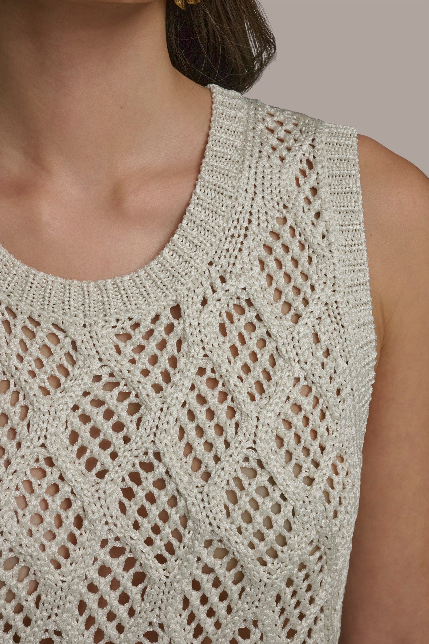 cream DIAMOND PATTERN CREW NECK TOP Donna Karan