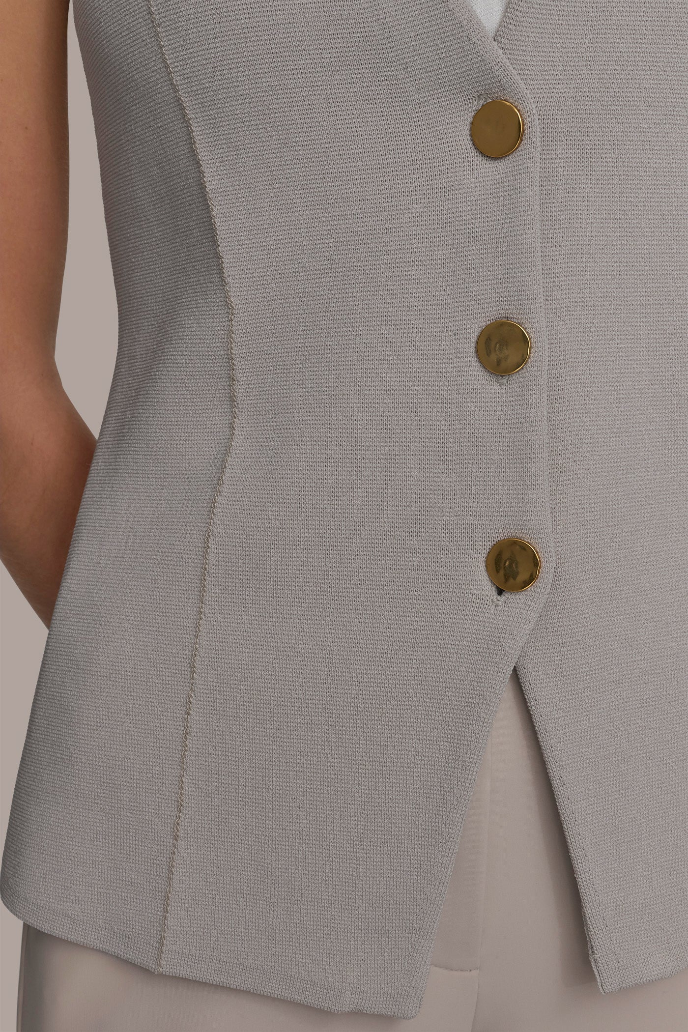 CLAY SLEEVELESS BUTTON UP SWEATER VEST Donna Karan