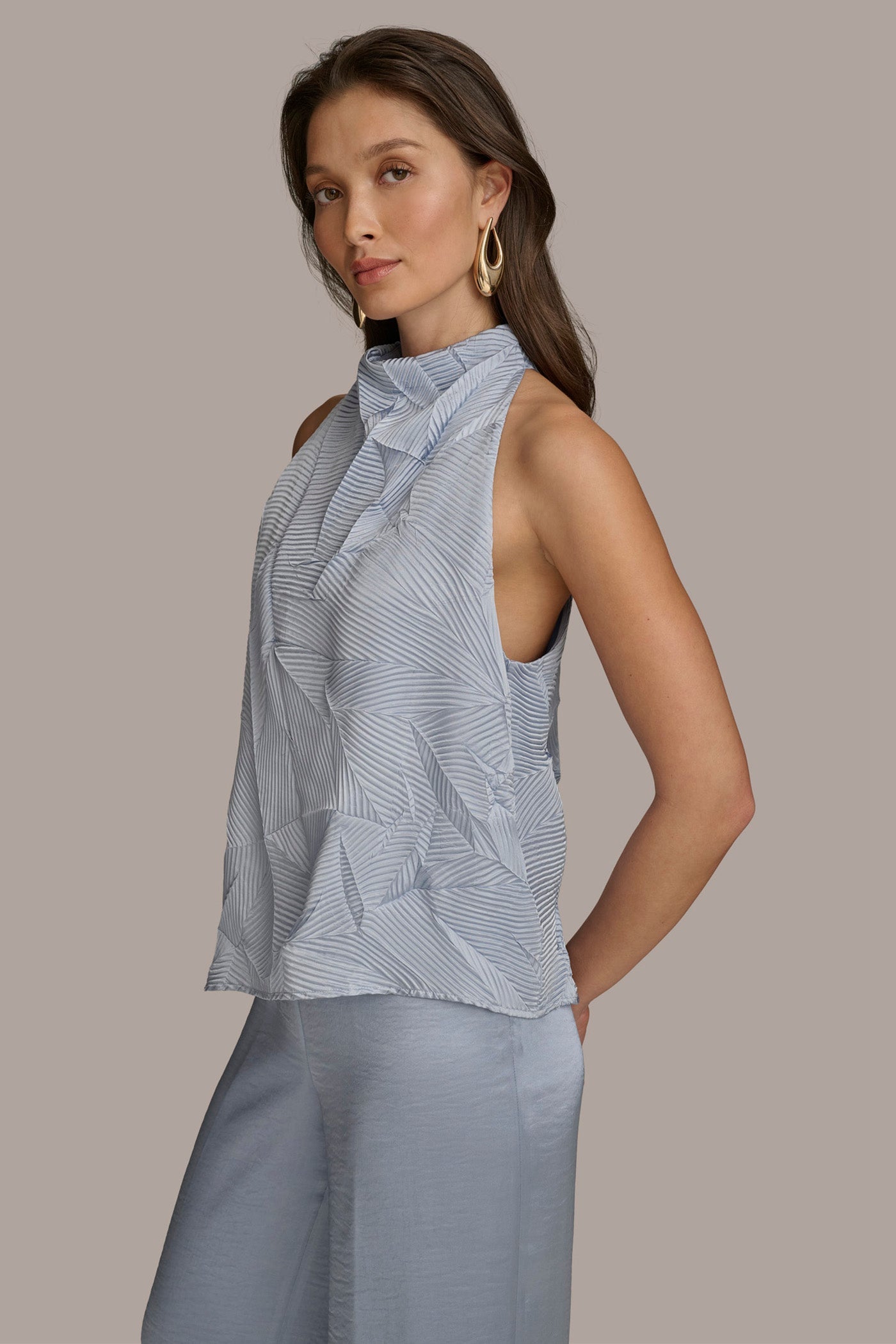 GLACIAL BLUE TEXTURED TOP WITH ANGLED HEM Donna Karan