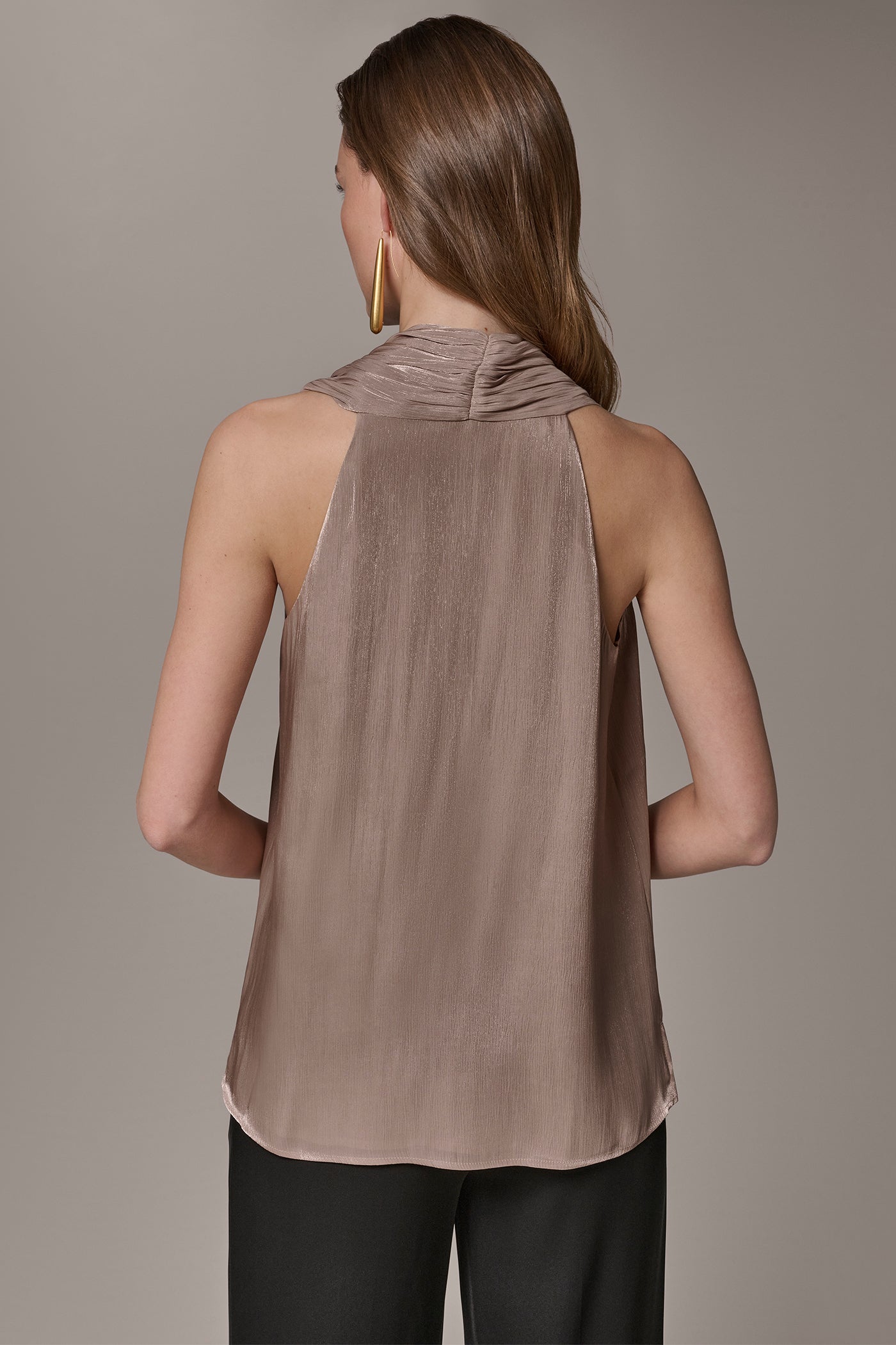 Umbria METALLIC ASYMMETRIC SCARF HALTER BLOUSE Donna Karan