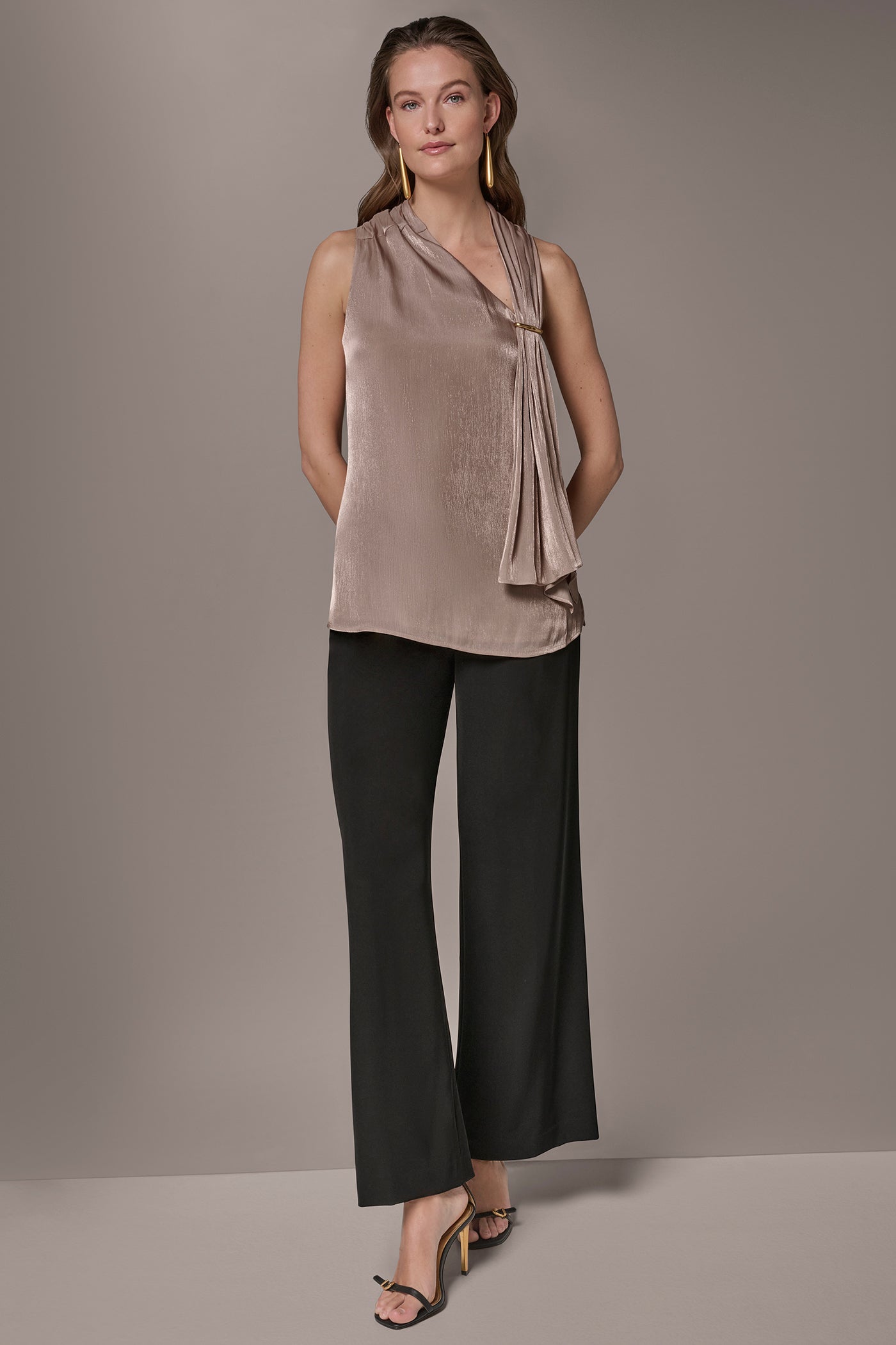 Umbria METALLIC ASYMMETRIC SCARF HALTER BLOUSE Donna Karan