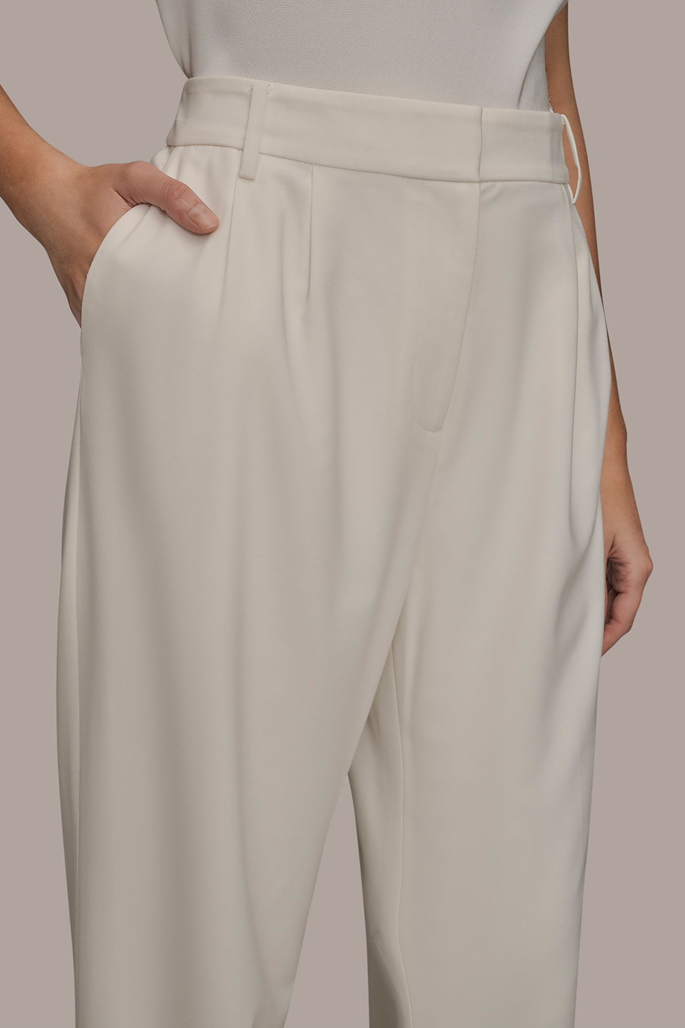 CREAM EXTRA HIGH-RISE PLEATED WIDE-LEG PANT Donna Karan