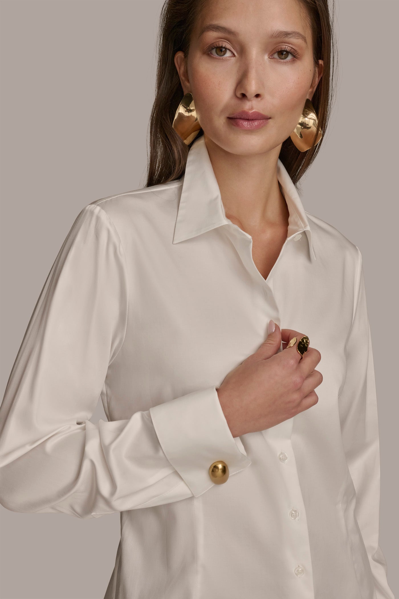 CREAM BUTTON UP WITH CUFF HARDWARE TOP Donna Karan