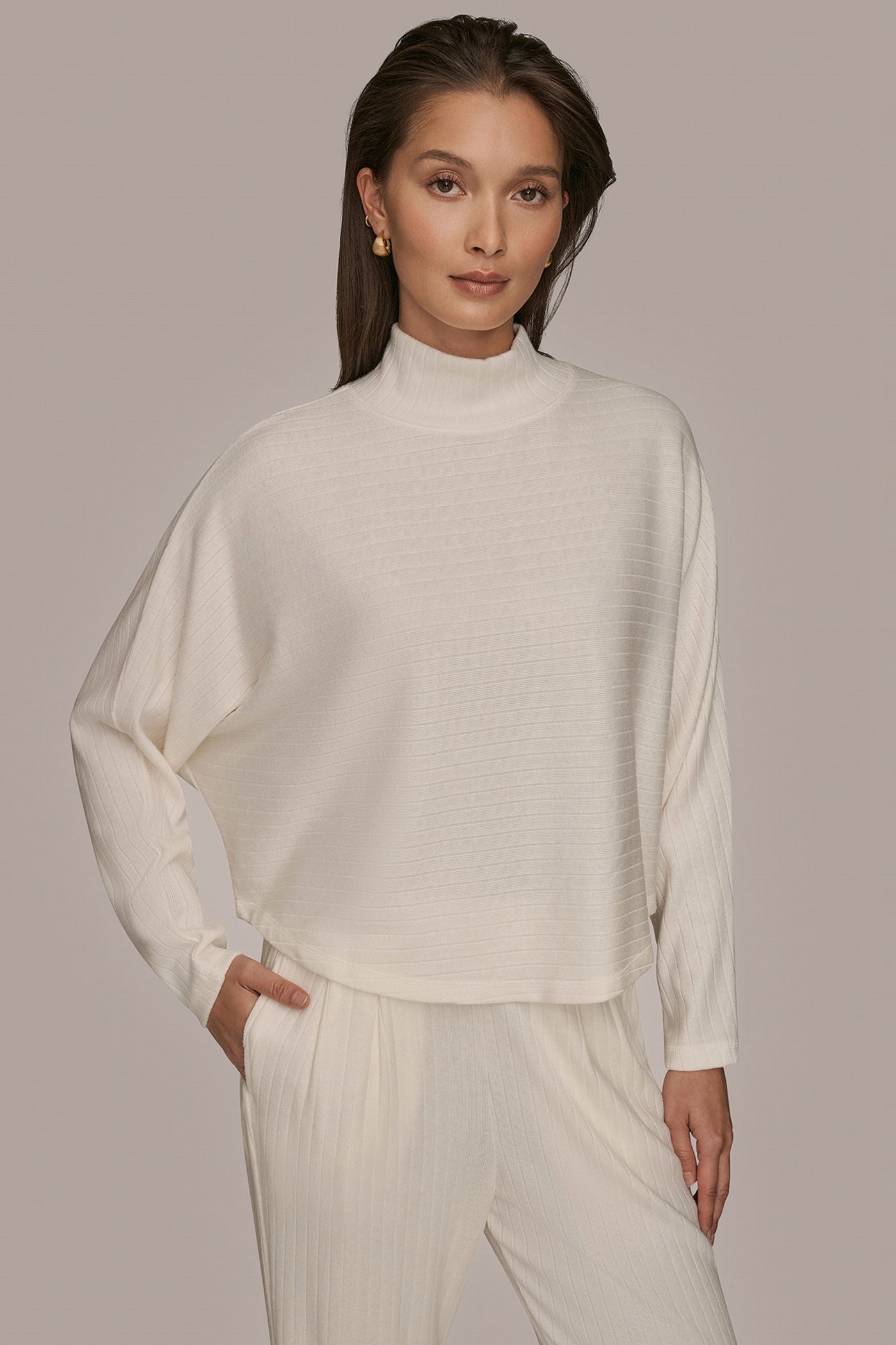 CREAM MOCK-NECK TOP Donna Karan