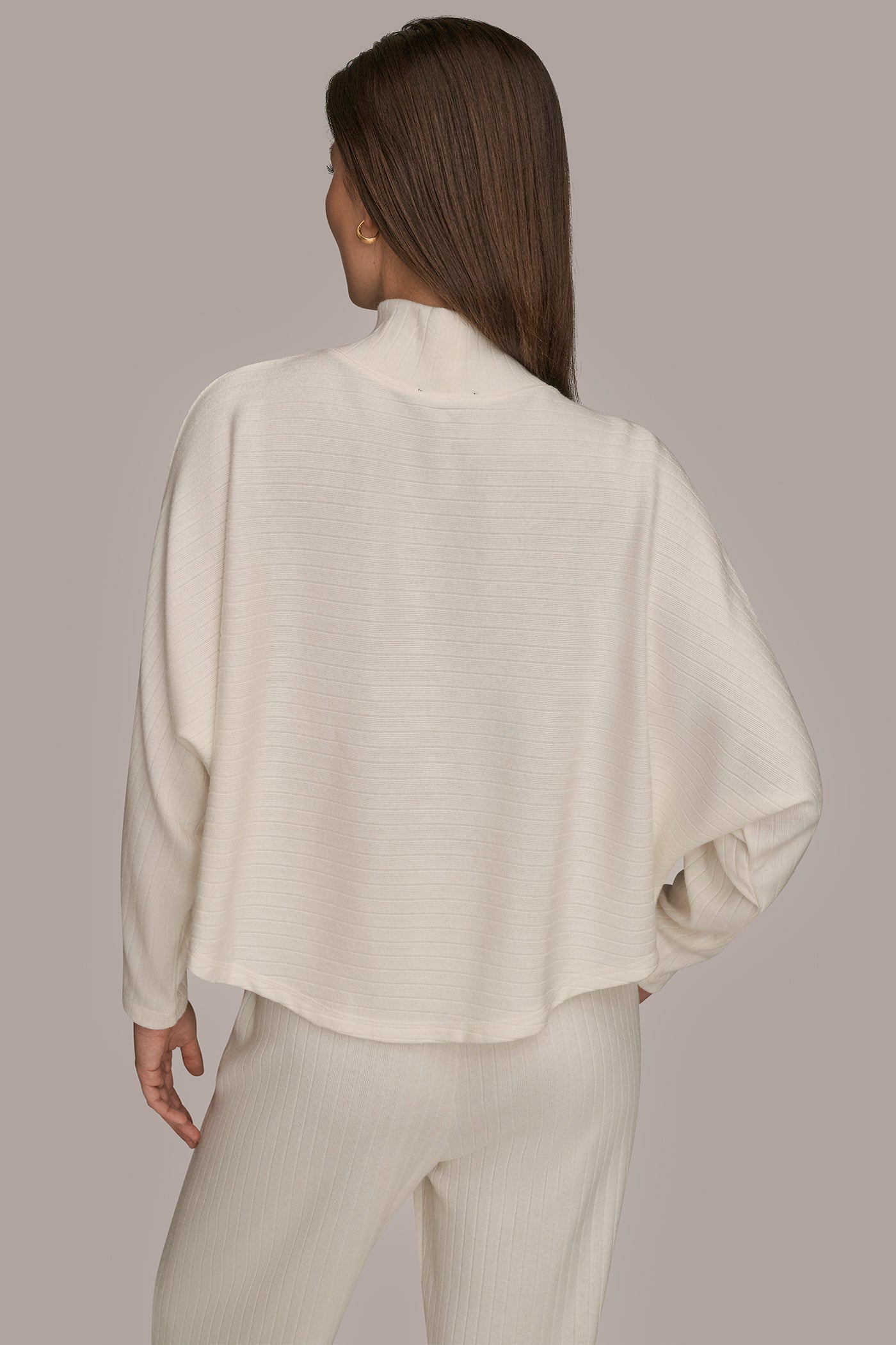 CREAM MOCK-NECK TOP Donna Karan