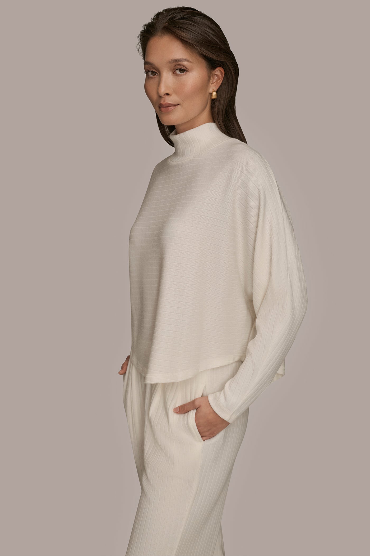 CREAM MOCK-NECK TOP Donna Karan