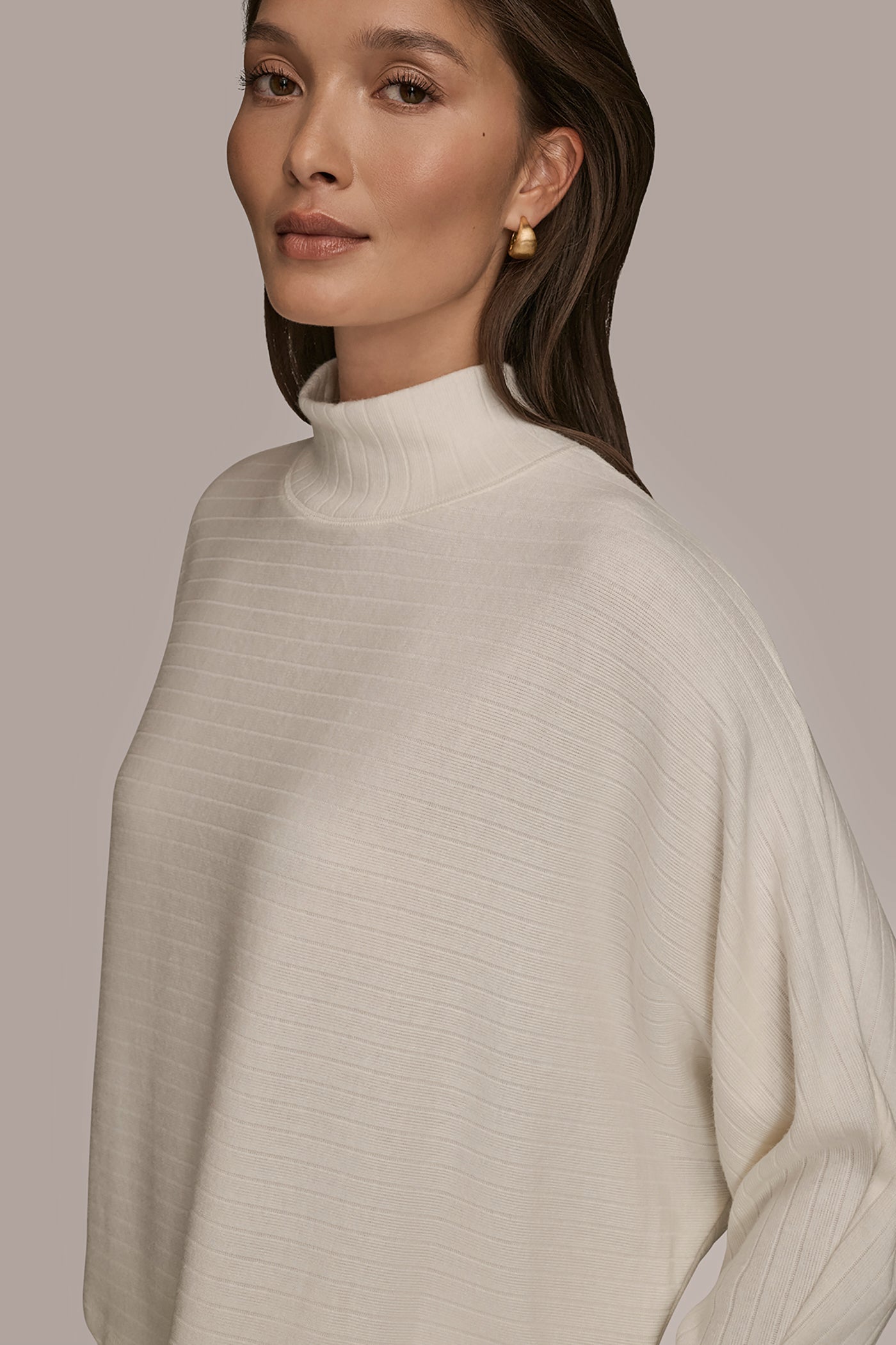 CREAM MOCK-NECK TOP Donna Karan