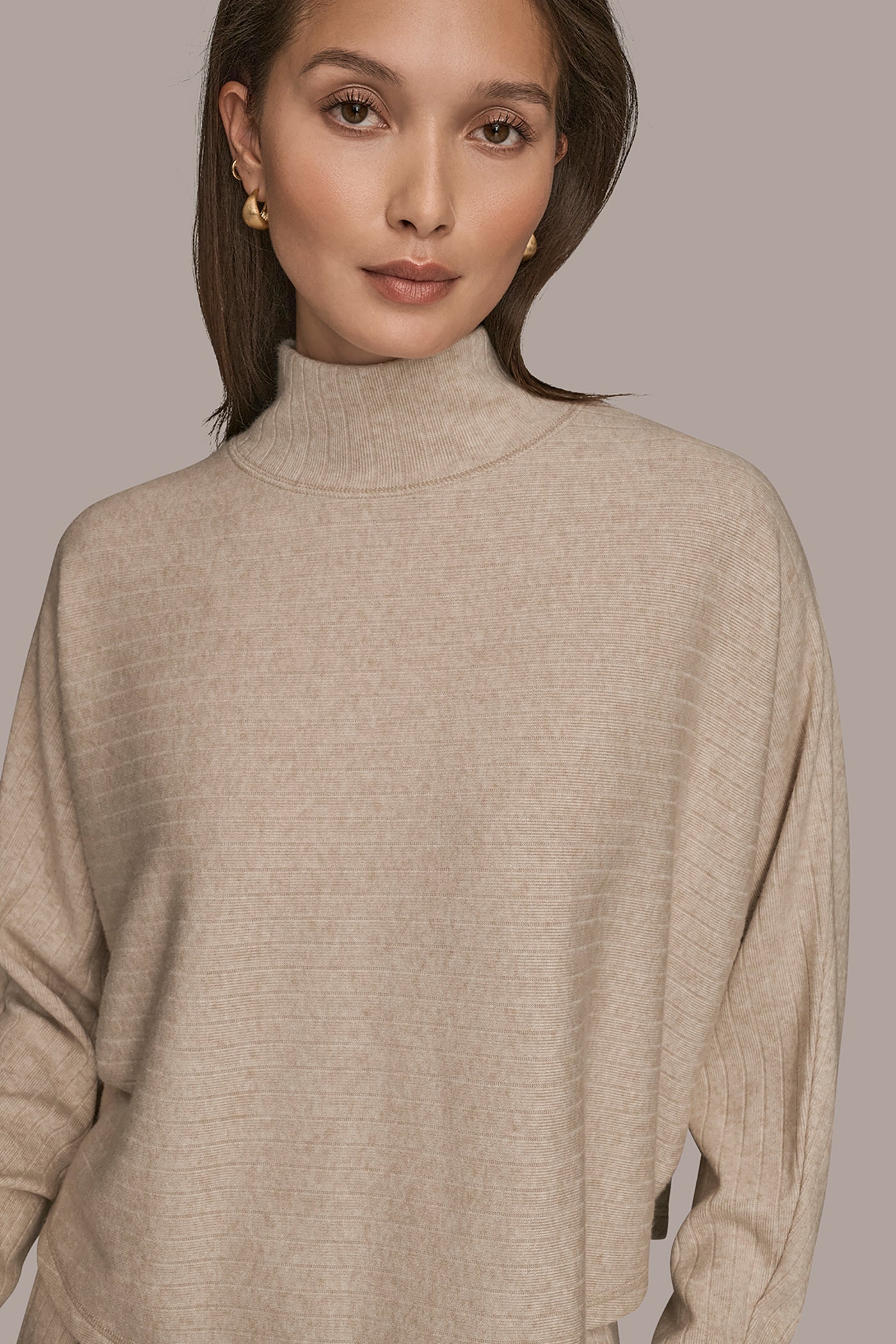LIGHT FAWN HEATHER MOCK-NECK TOP Donna Karan