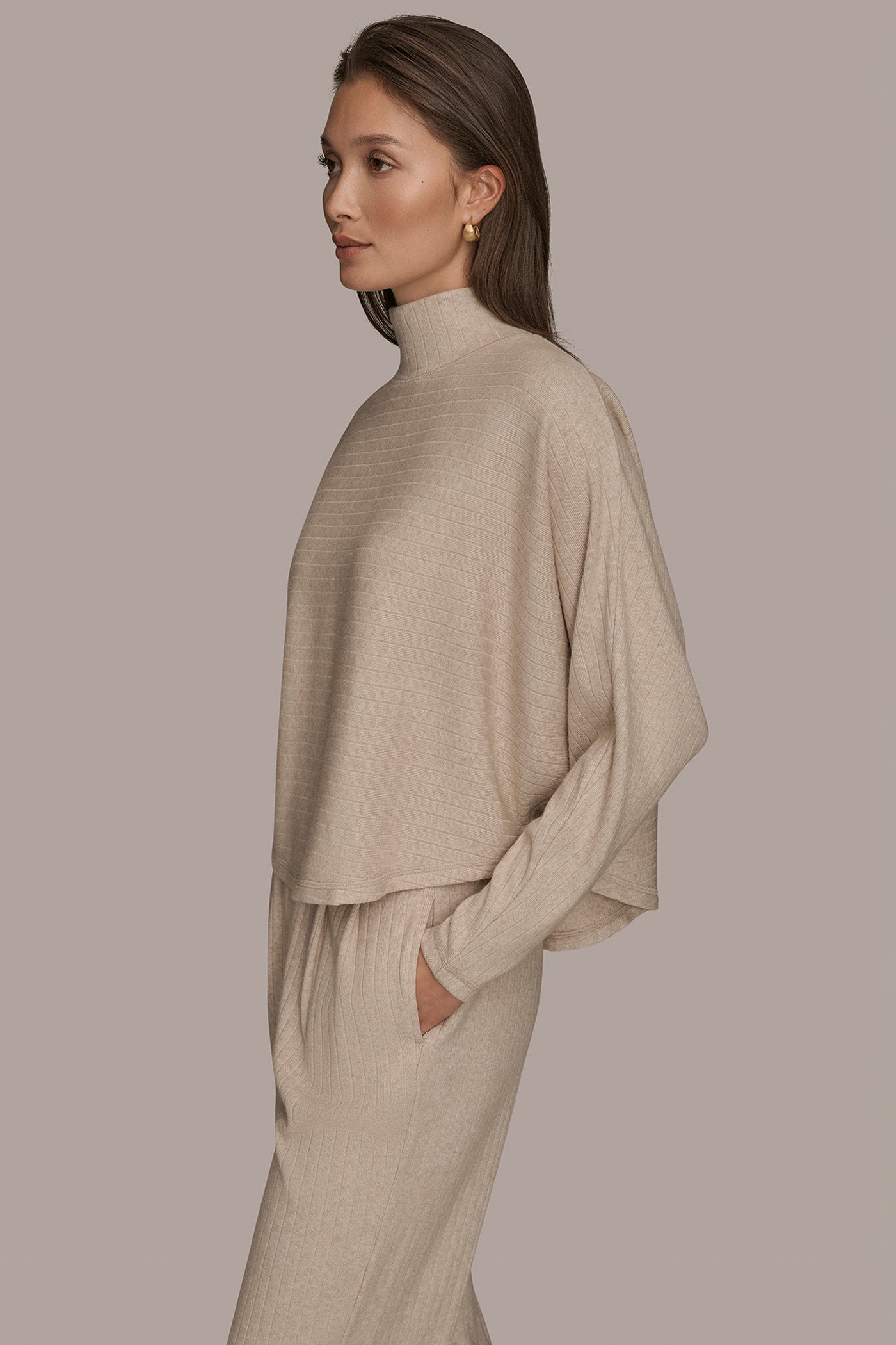 LIGHT FAWN HEATHER MOCK-NECK TOP Donna Karan